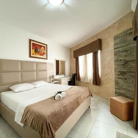 Imperial Hotel Улцинь Экстерьер фото