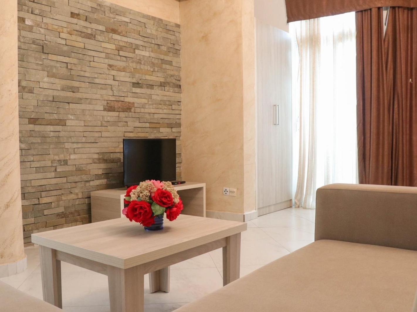 Imperial Hotel Улцинь Экстерьер фото