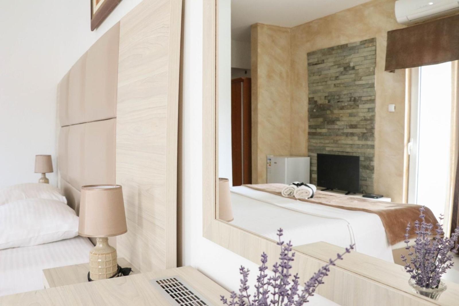 Imperial Hotel Улцинь Экстерьер фото