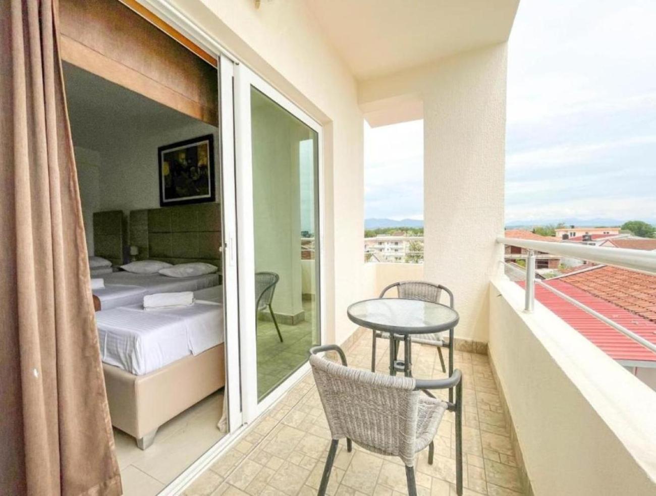 Imperial Hotel Улцинь Экстерьер фото
