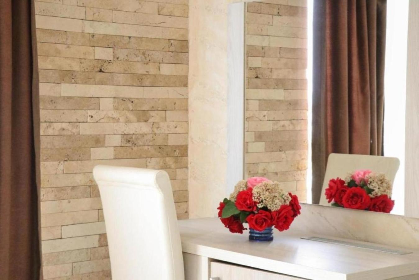 Imperial Hotel Улцинь Экстерьер фото