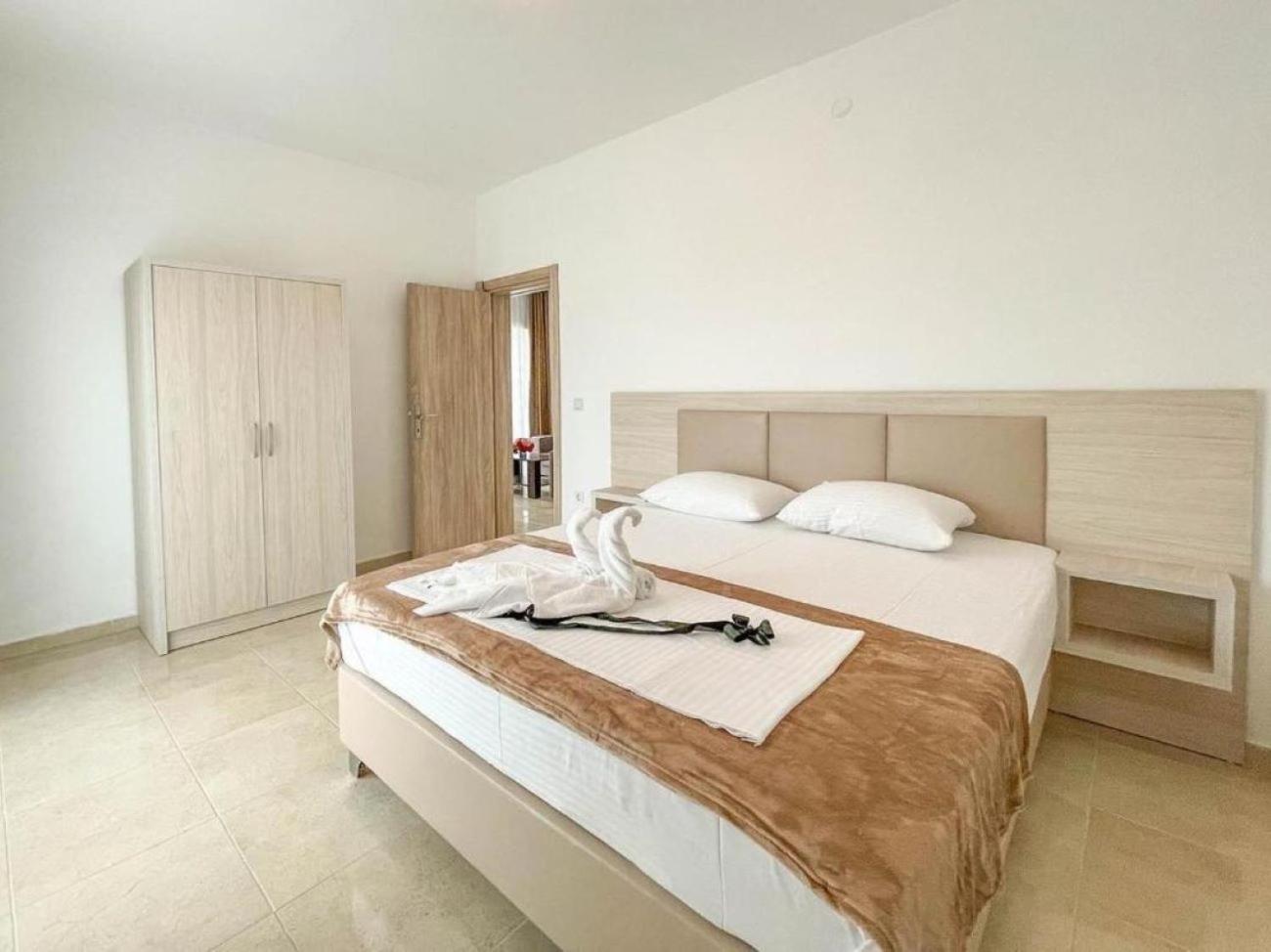 Imperial Hotel Улцинь Экстерьер фото