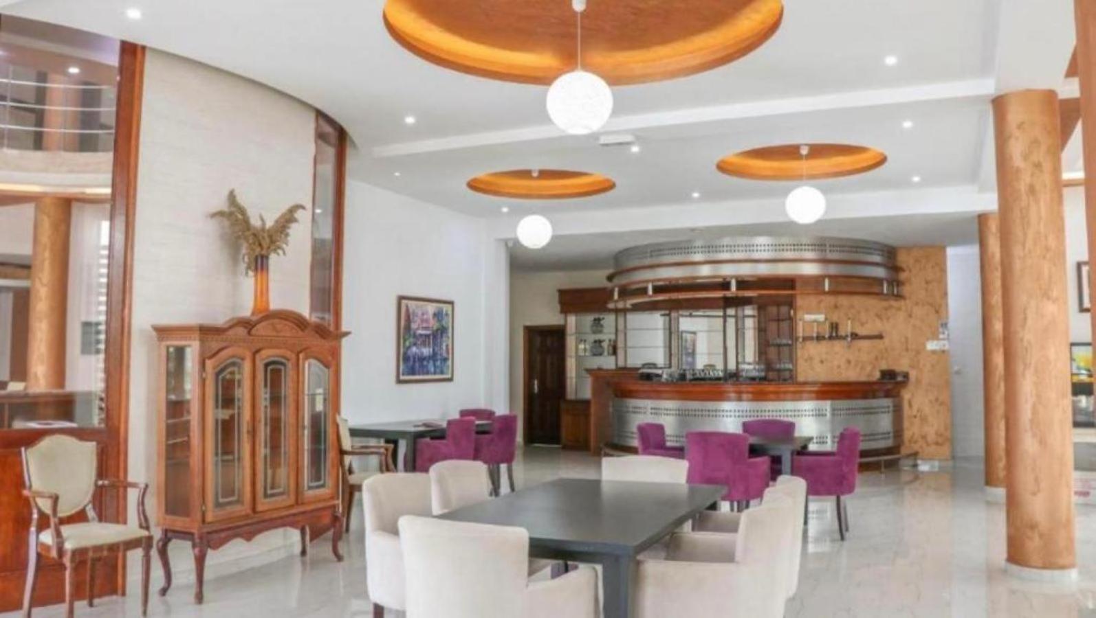 Imperial Hotel Улцинь Экстерьер фото